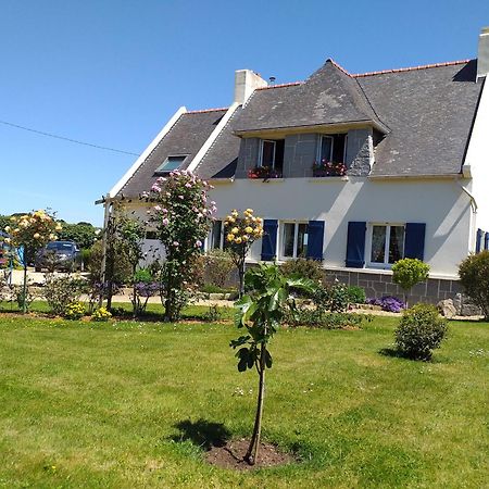 Aux Volets Bleus Bed & Breakfast Sibiril Exterior photo