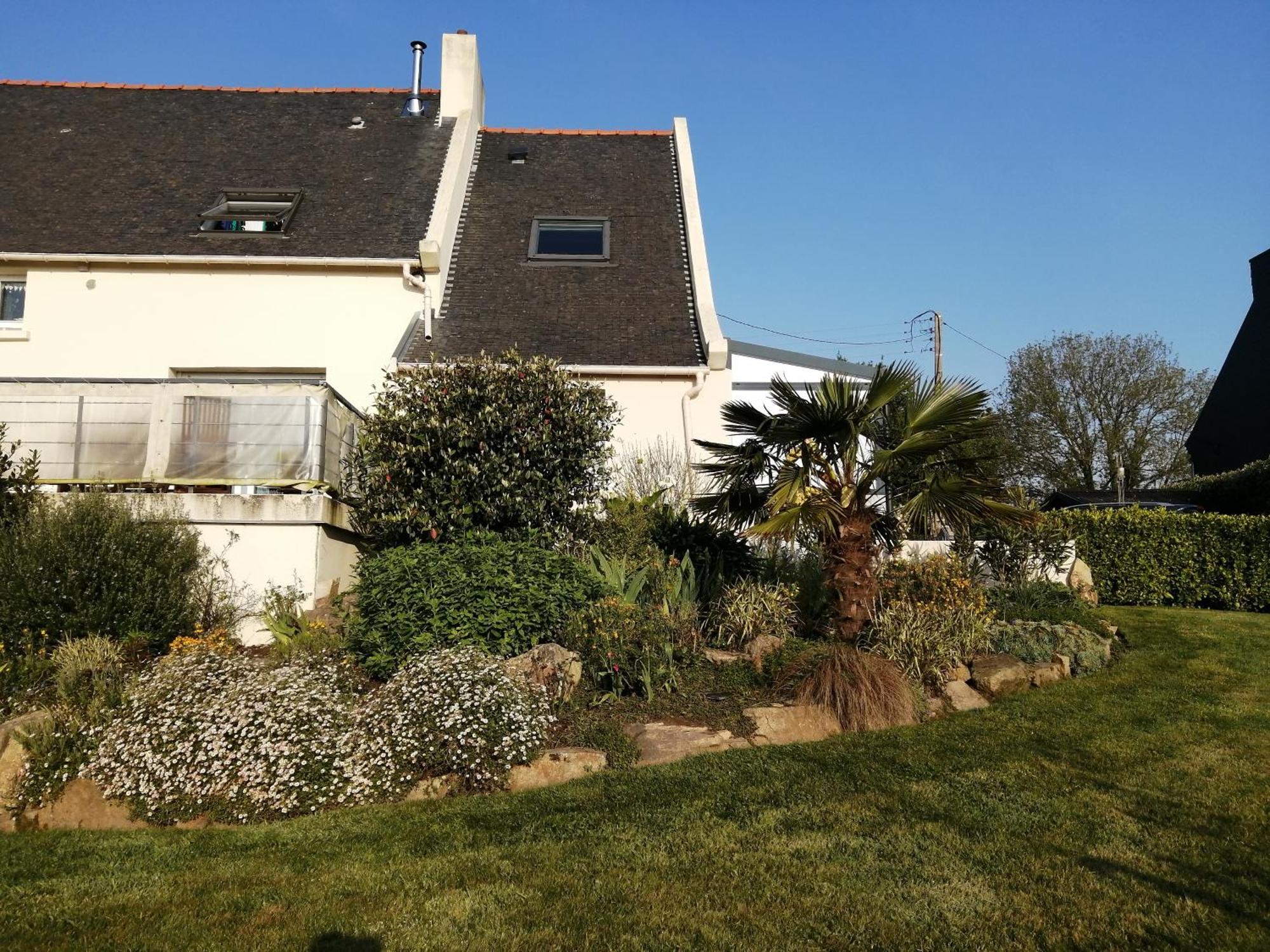 Aux Volets Bleus Bed & Breakfast Sibiril Exterior photo